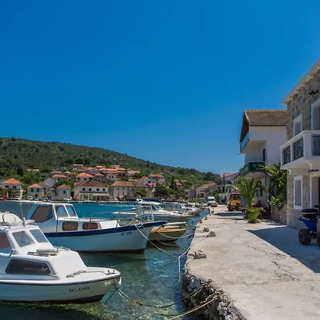 Kuca Za Odmor Deni Holiday home Veliki Drvenik